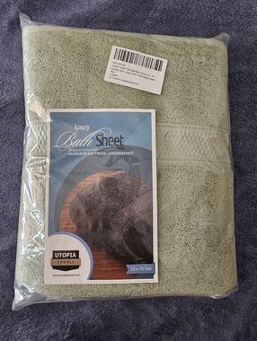 Luxury Bath Sheet Sage Green Towel 30x70